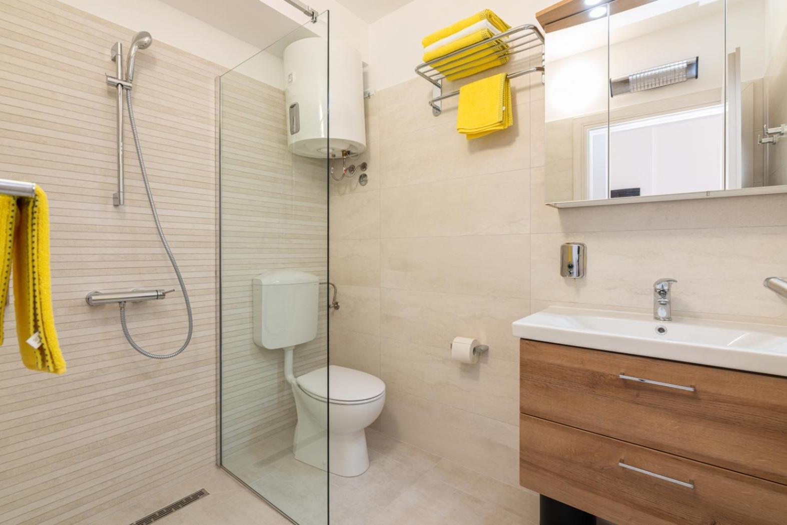 Apartments Cro Adria Stay Медулин Екстериор снимка