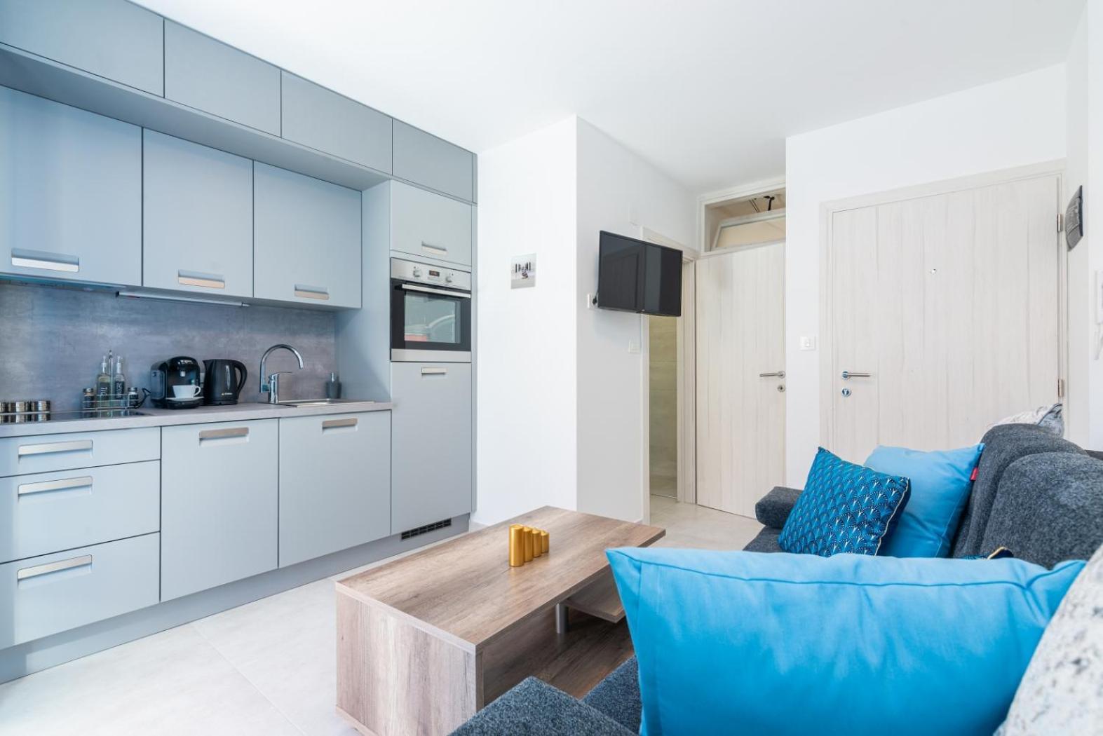 Apartments Cro Adria Stay Медулин Екстериор снимка