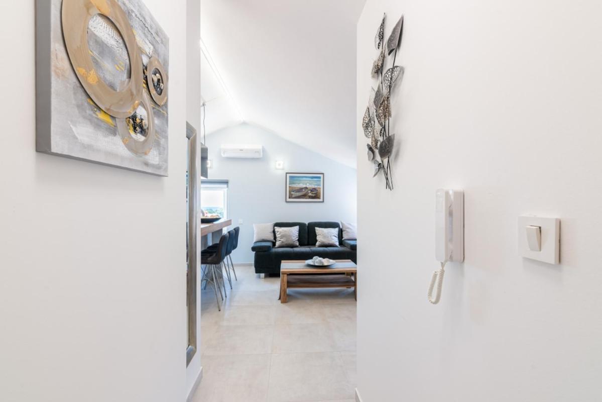 Apartments Cro Adria Stay Медулин Екстериор снимка